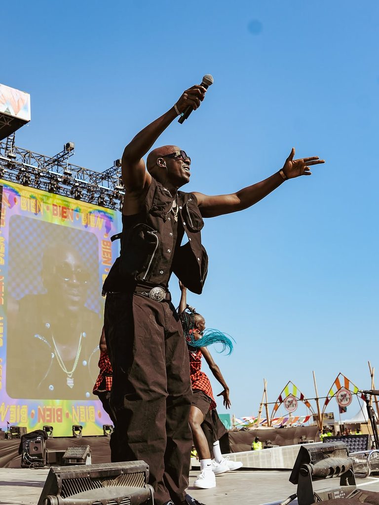 Bien performing in Portugal